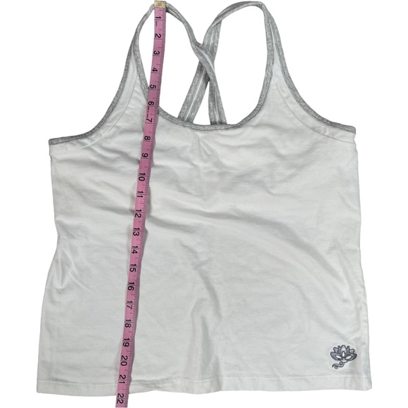 Prospirit peach shorts size medium, 2 tanks white & peach size Xl, 3 pieces - Picture 11 of 16